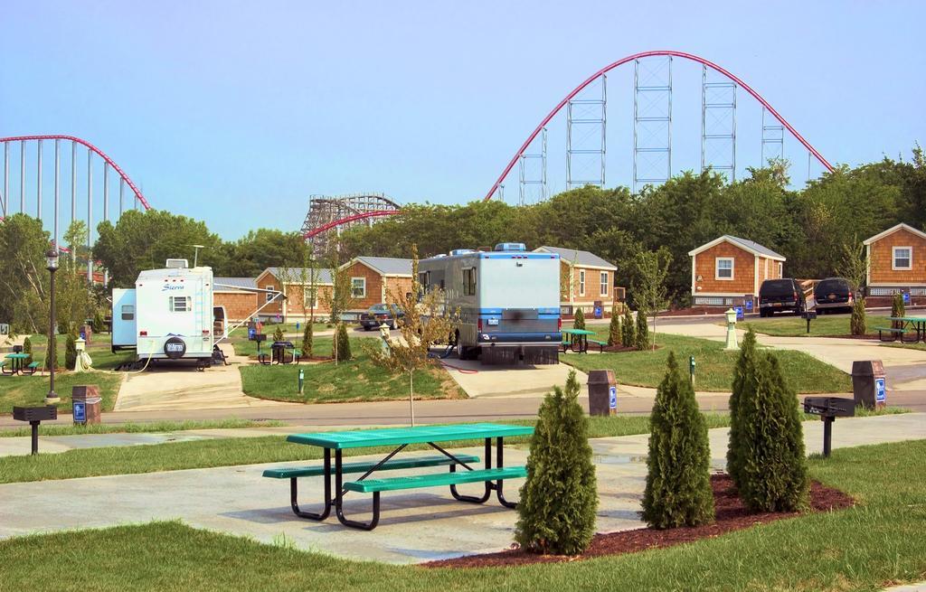 Worlds Of Fun Village カンザスシティ エクステリア 写真