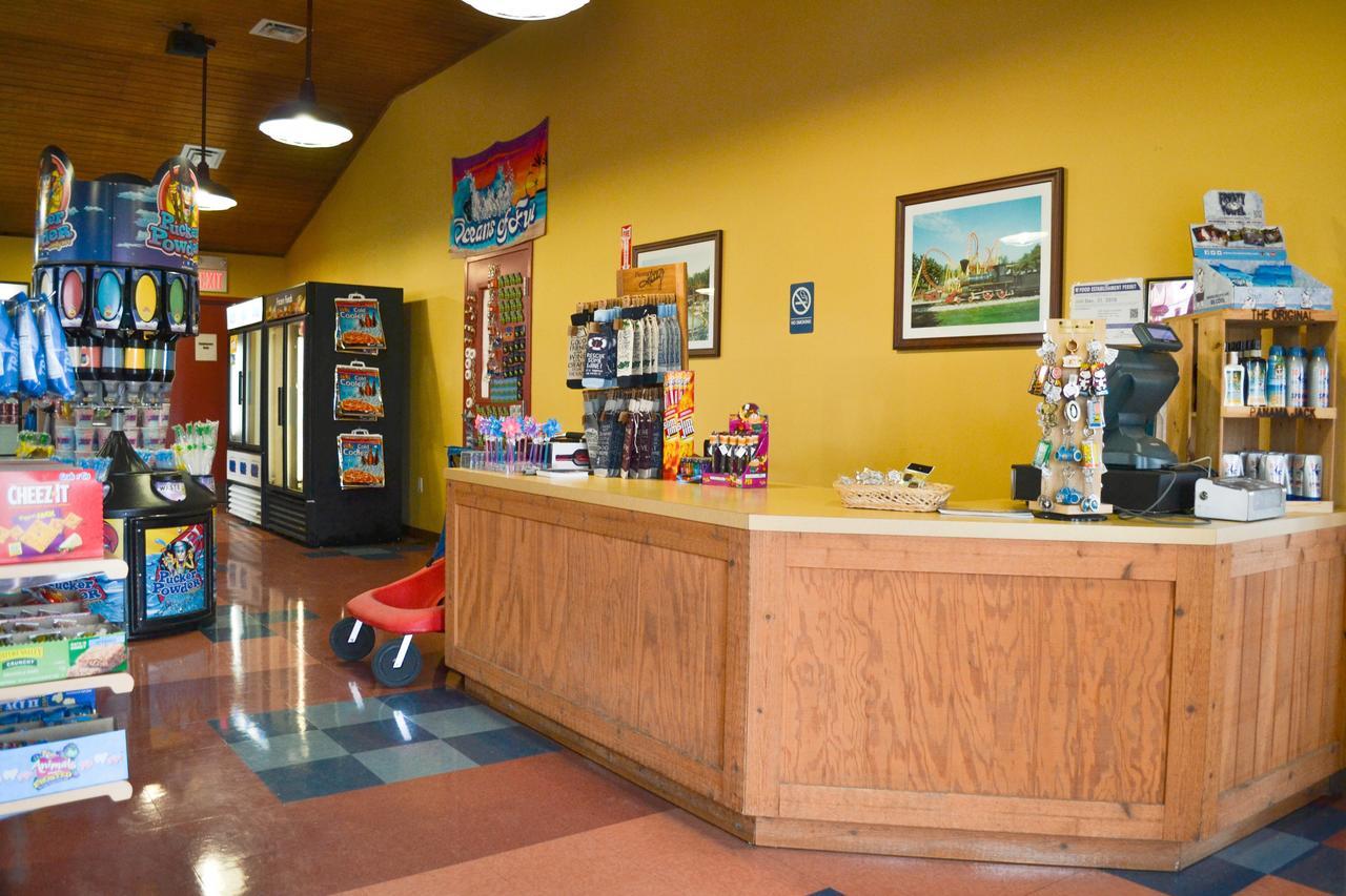 Worlds Of Fun Village カンザスシティ エクステリア 写真
