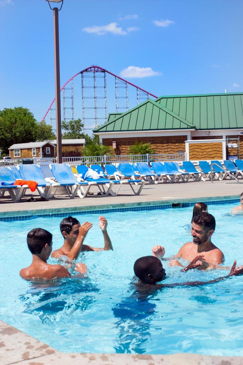 Worlds Of Fun Village カンザスシティ エクステリア 写真